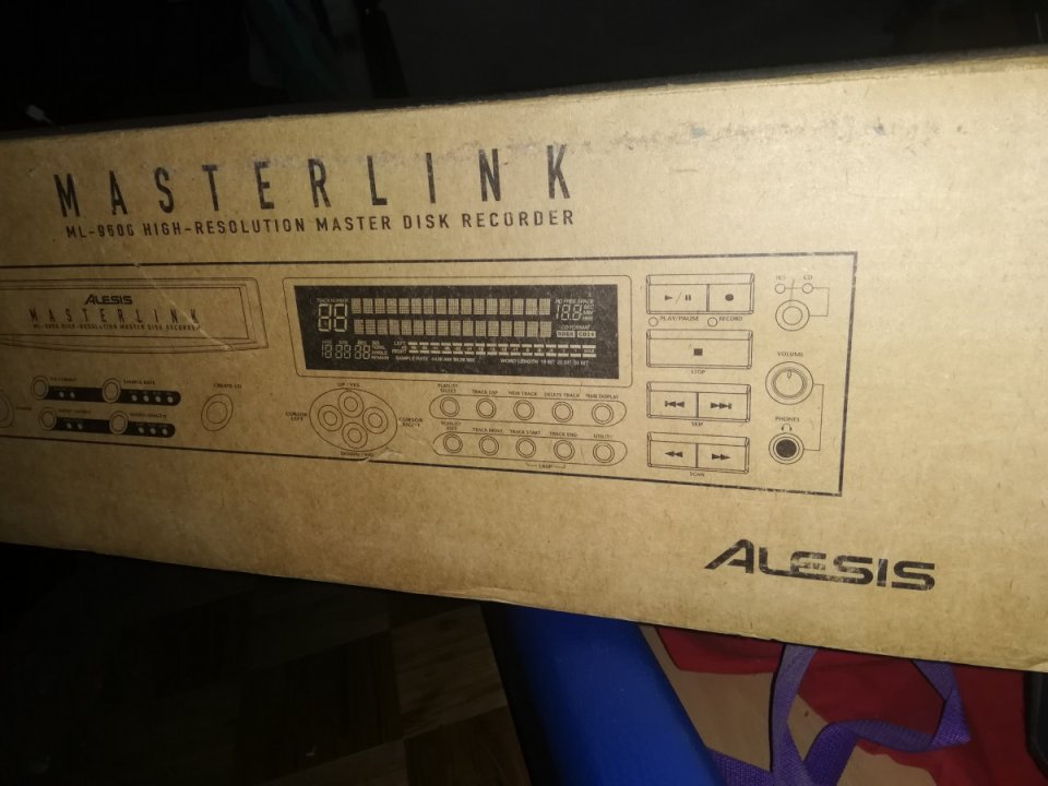 Alesis Masterlink ML-9600. grabador  sobre disco duro