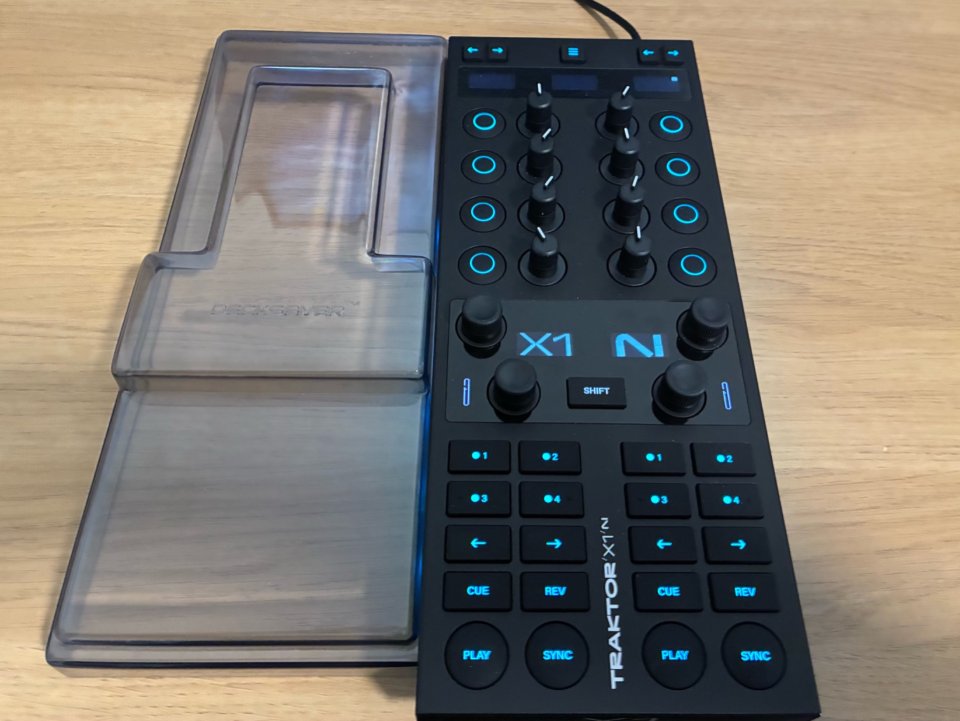 Traktor X1 mk3 + Funda + Decksaver