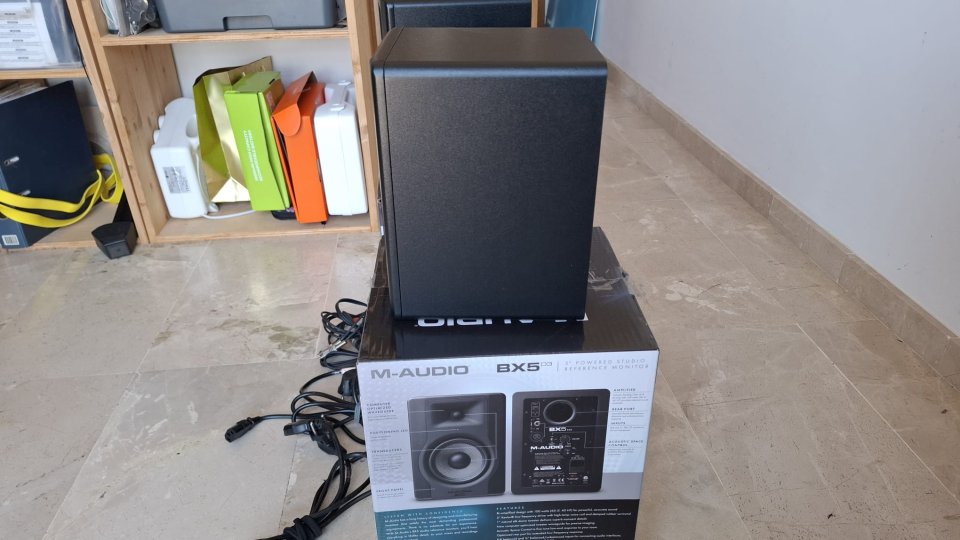 •	Monitores de Estudio M-Audio BX5 (Pareja) de segunda mano · Foto 5 de 7 · Valencia · 115 €