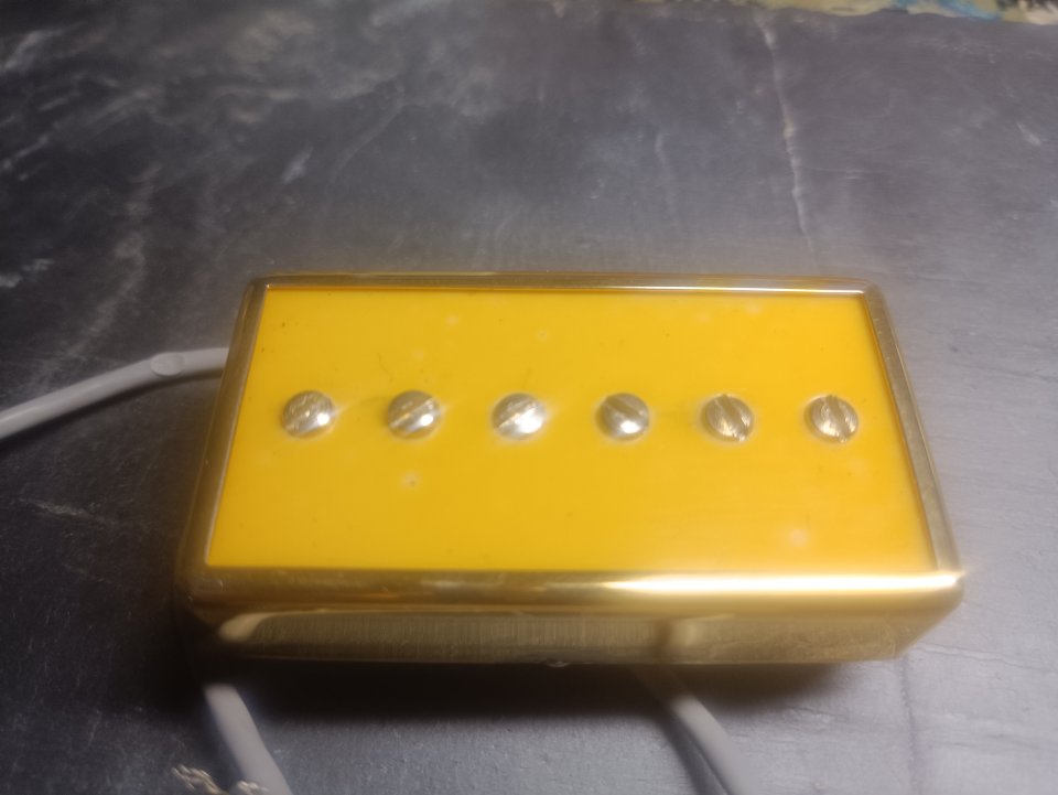 Gibson P94 lead dorada y crema de segunda mano · Foto 1 de 3 · Madrid · 100 €