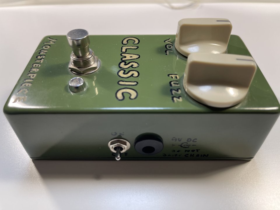 Monsterpiece Classic Fuzz Germanio (boutique USA) de segunda mano · Foto 3 de 4 · Girona · 170 €