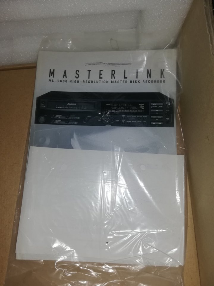 Alesis Masterlink ML-9600. grabador  sobre disco duro