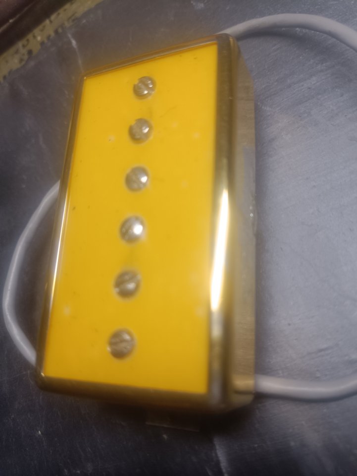 Gibson P94 lead dorada y crema de segunda mano · Foto 3 de 3 · Madrid · 100 €