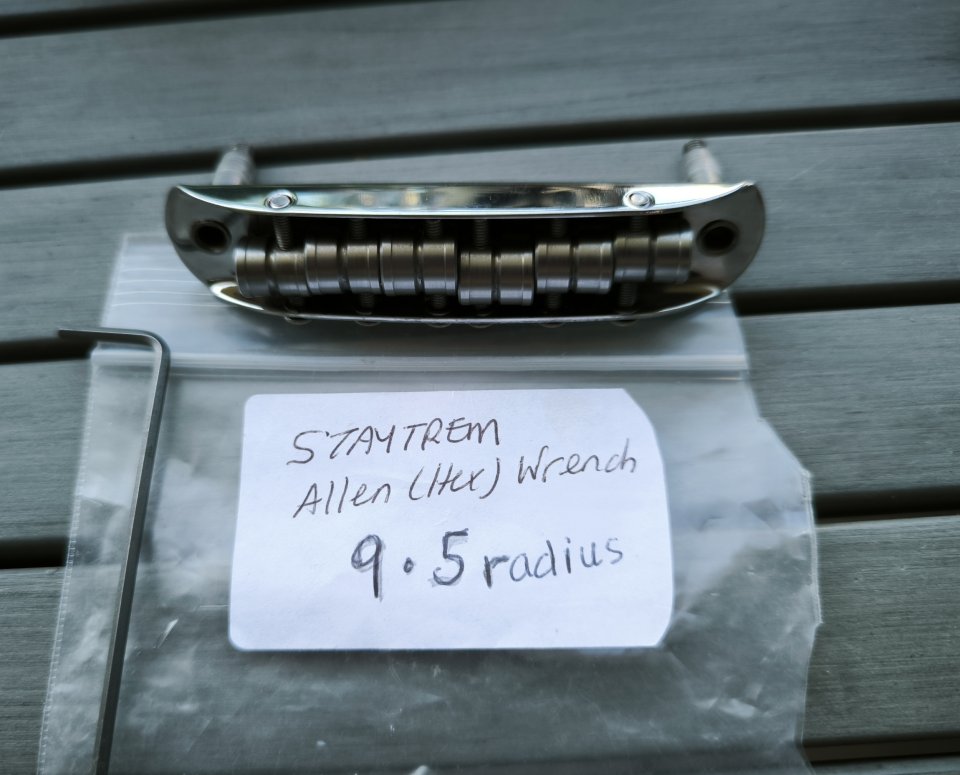 Staytrem Puente Jaguar/Jazzmaster radio 9.5 de segunda mano · Foto 1 de 3 · Murcia · 120 €