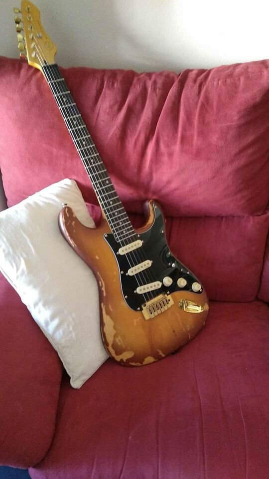 Guitarra VGS vst110 roadcruiser relic