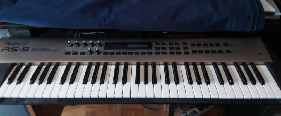 Roland RS5 En perfecto estado