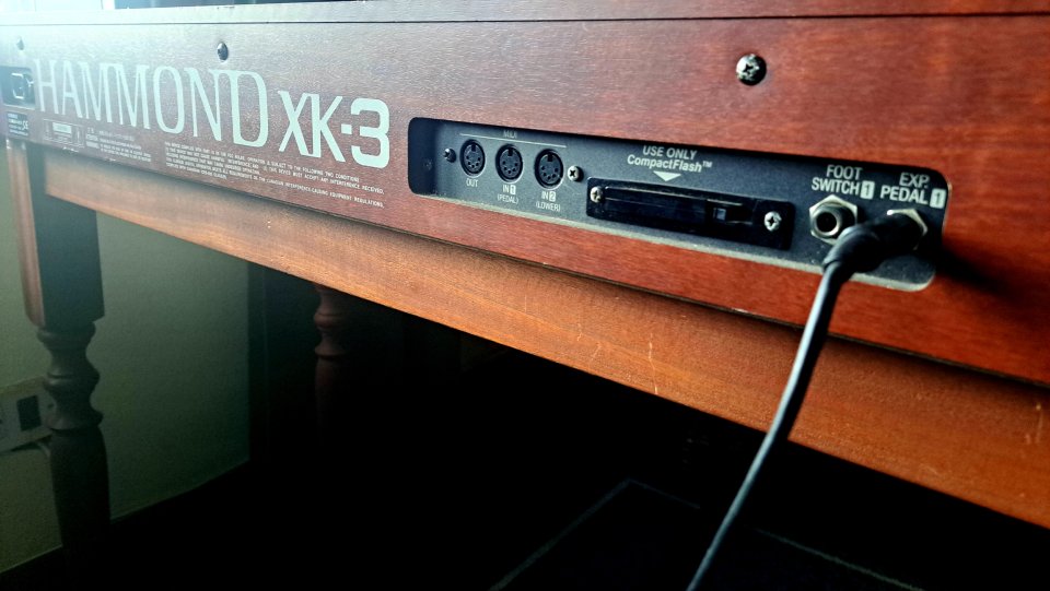 Hammond XK3 + Leslie + Accesorios