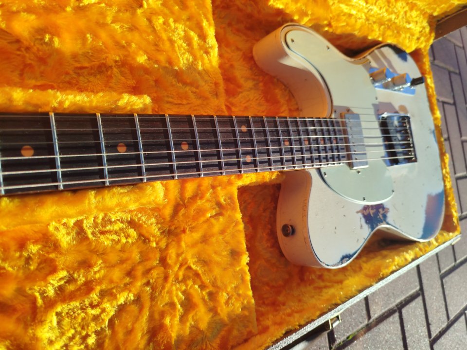 Fender Telecaster Custom Shop Ltd Ed 1960 Heavy Relic NAMM 2018 de segunda mano · Foto 7 de 10 · Albacete · 5250 €