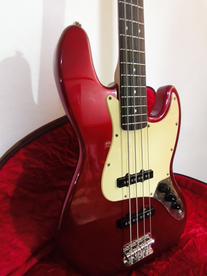 Bajo Squier Jazz Bass "Crafted in Indonesia" 2013