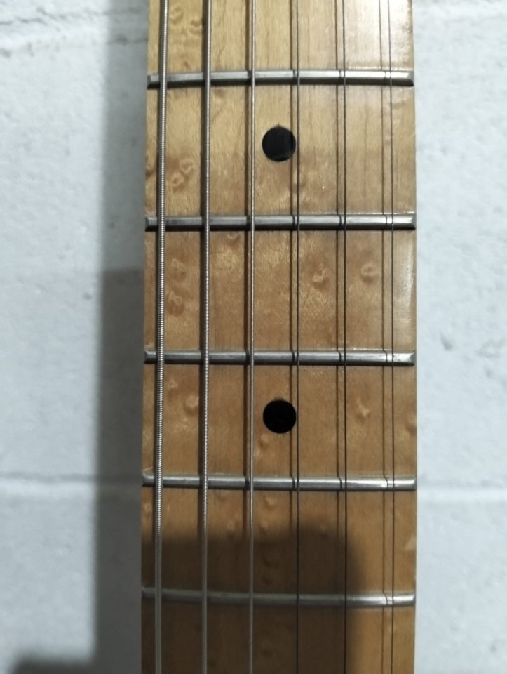 Guitarra Eléctrica Stratocaster BRIAN MAY de segunda mano · Foto 4 de 10 · Asturias · 700 €