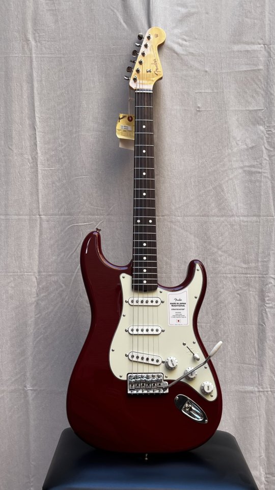 Fender Stratocaster Traditional 60s Aged Dakota Red de segunda mano · Foto 2 de 5 · Madrid · 950 €