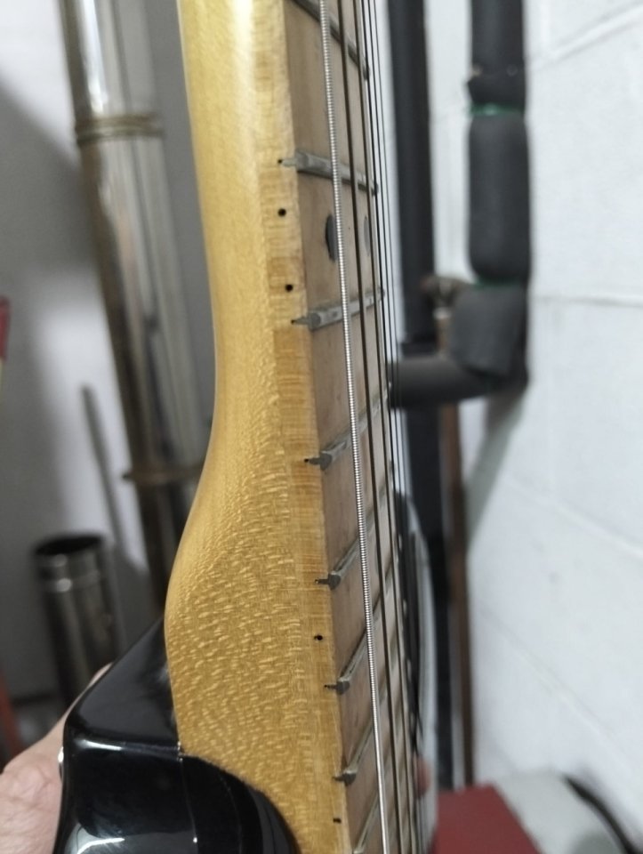 Guitarra Eléctrica Stratocaster BRIAN MAY de segunda mano · Foto 5 de 10 · Asturias · 700 €