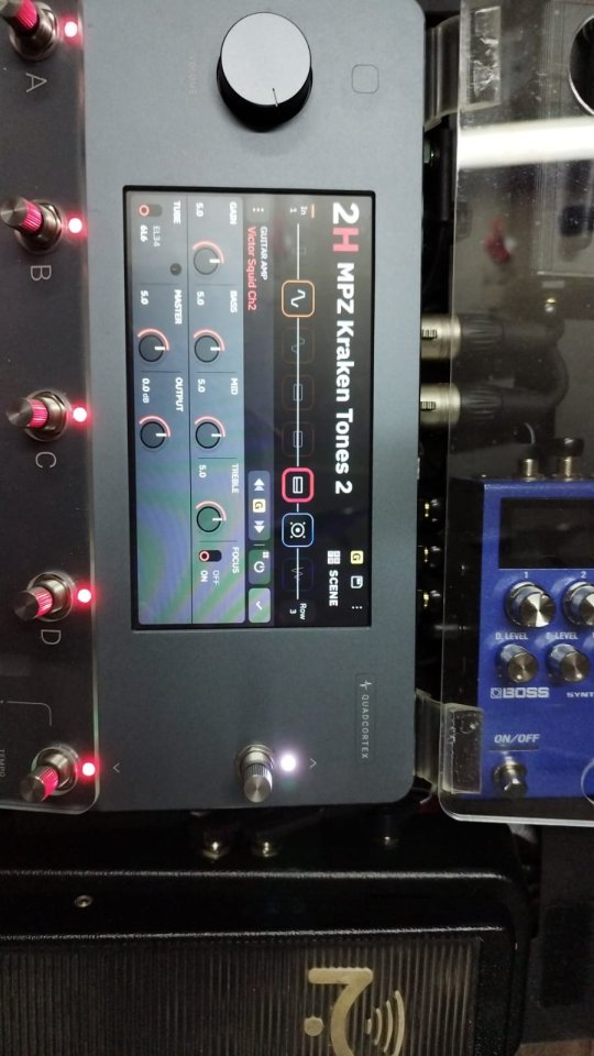 Quad cortex + protectores + expresión dual Mission engineering de segunda mano · Tarragona · 1350 €