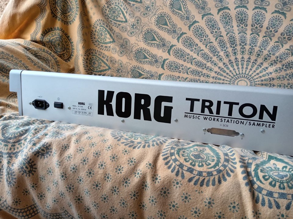Korg Triton