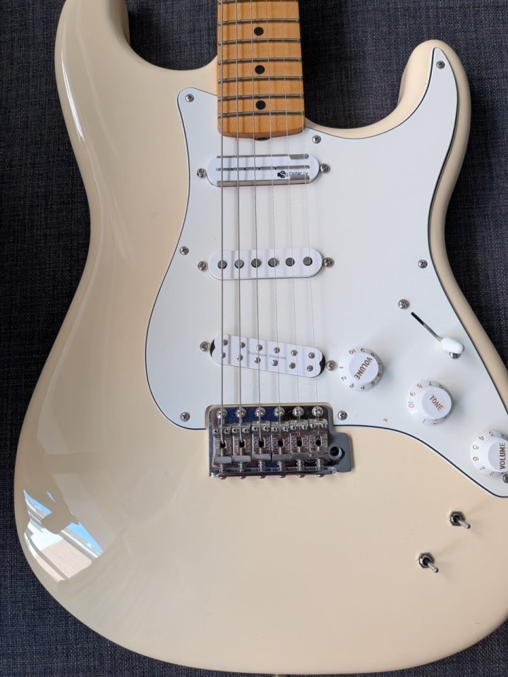 Fender Ed O'Brien Stratocaster de segunda mano · Foto 2 de 5 · Barcelona · 1000 €