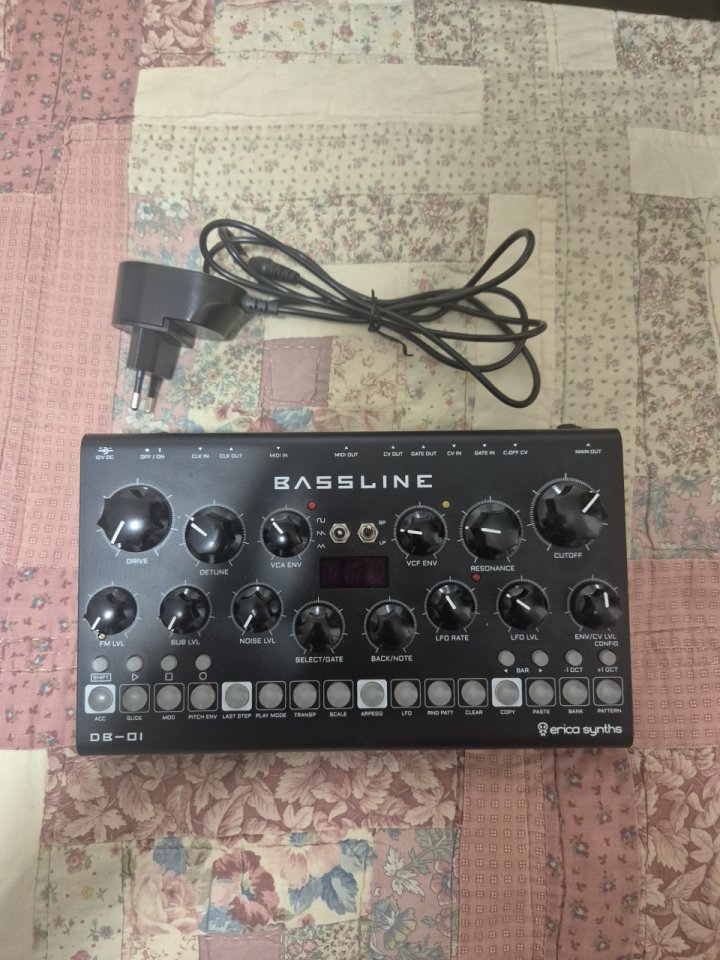Erica Synths Bassline DB-01 de segunda mano · Foto 1 de 3 · Barcelona · 420 €
