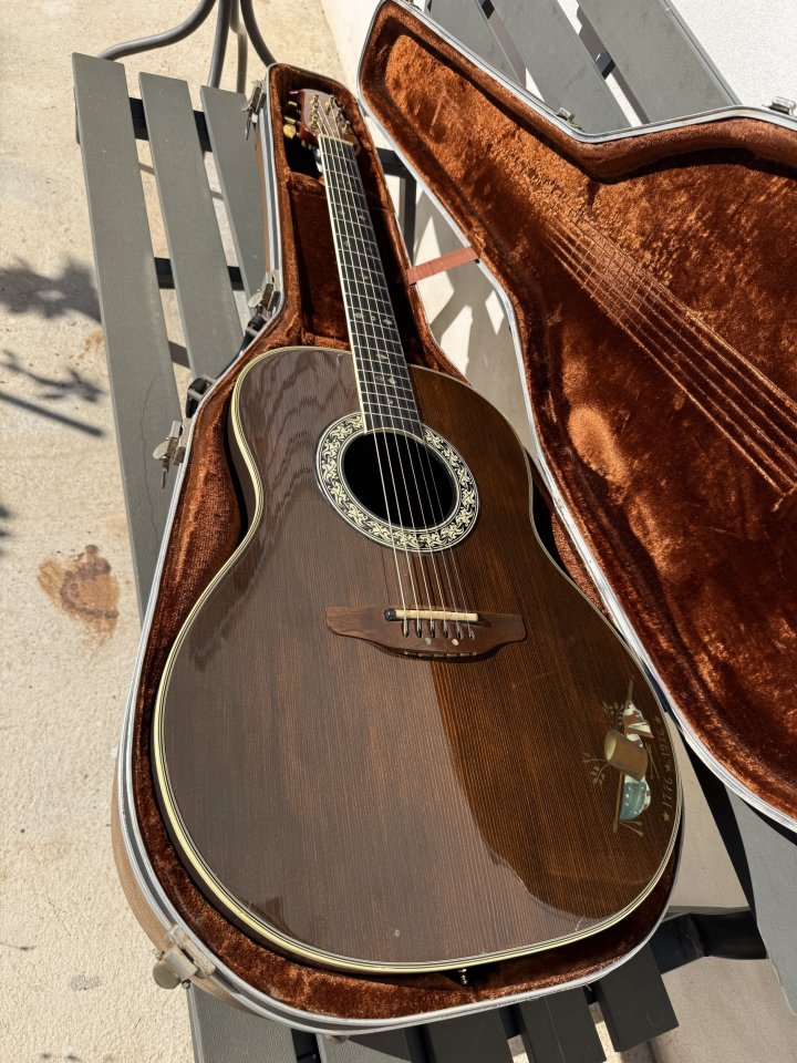 Ovation “Patriot” de 1976 de segunda mano · Foto 1 de 10 · Alicante · 1200 €