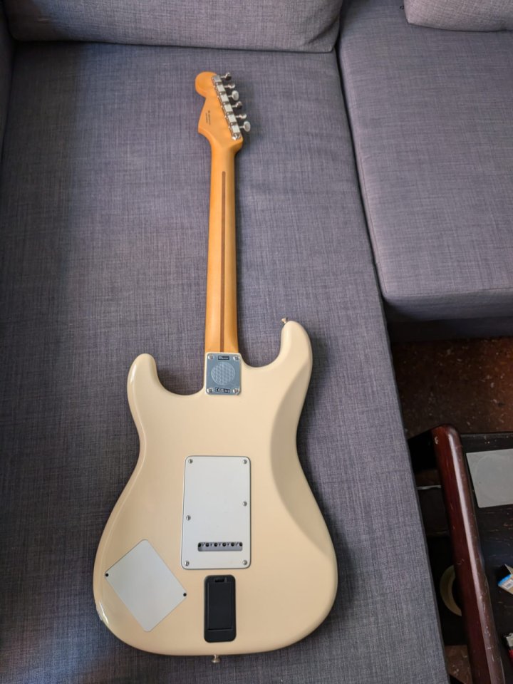 Fender Ed O'Brien Stratocaster de segunda mano · Foto 4 de 5 · Barcelona · 1000 €
