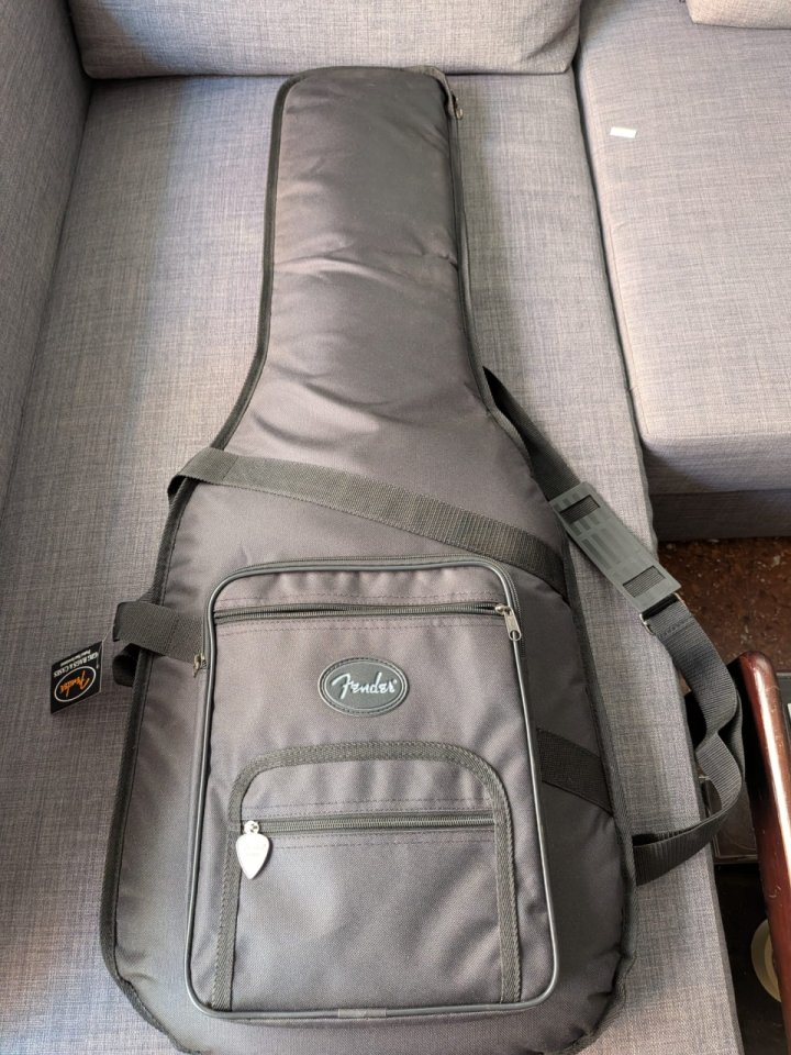 Fender Ed O'Brien Stratocaster de segunda mano · Foto 5 de 5 · Barcelona · 1000 €