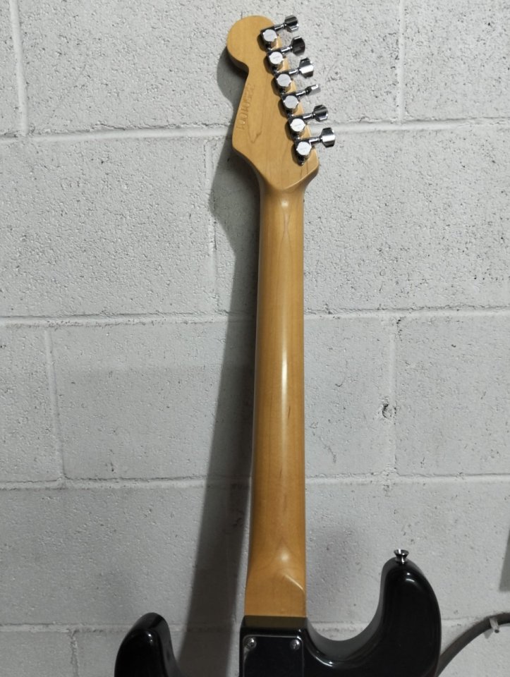 Guitarra Eléctrica Stratocaster BRIAN MAY de segunda mano · Foto 9 de 10 · Asturias · 700 €