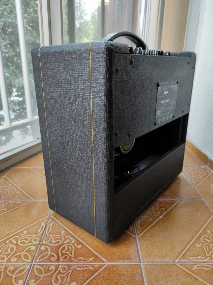 Amplificador VOX Pathfinder 15R (PF15R) modificado hasta la médula. de segunda mano · Foto 4 de 9 · Valencia · 200 €
