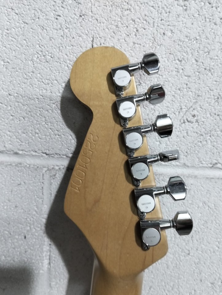 Guitarra Eléctrica Stratocaster BRIAN MAY de segunda mano · Foto 10 de 10 · Asturias · 700 €