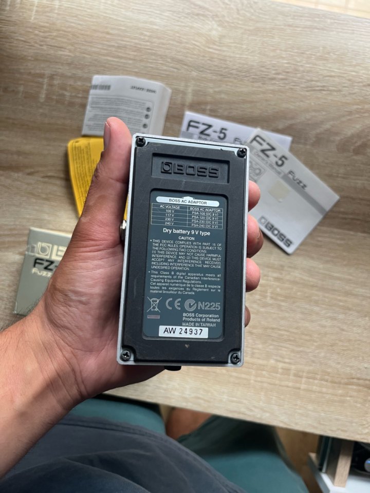 Boss FZ5 Fuzz de segunda mano · Foto 2 de 2 · Barcelona · 85 €