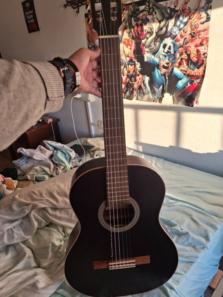 Guitarra Admira Luna Negra