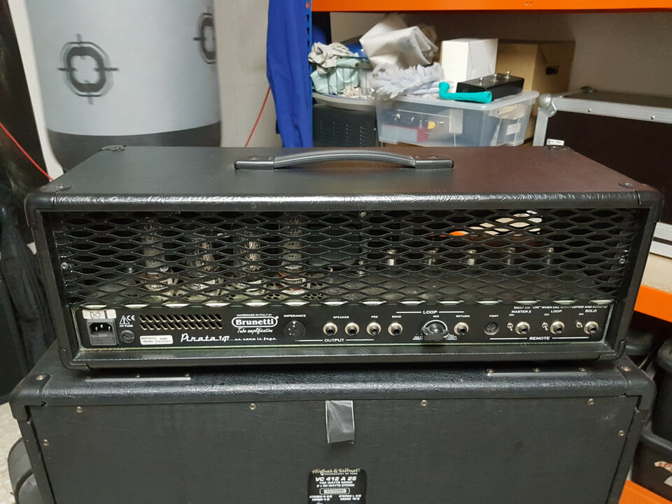 O CAMBIO Brunetti pirata 141