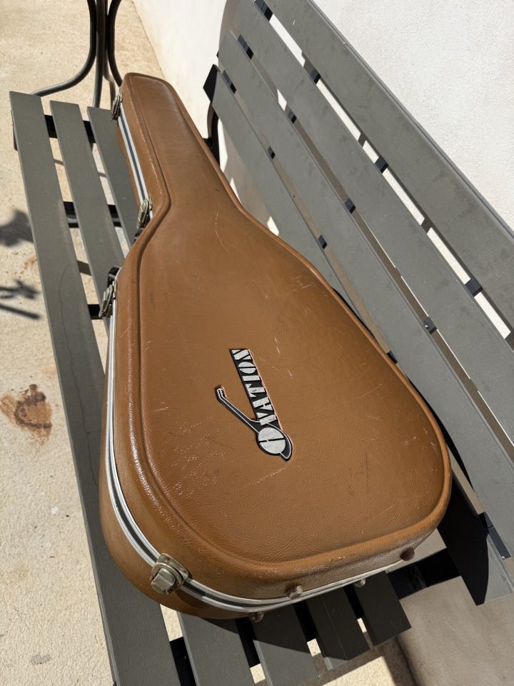 Ovation “Patriot” de 1976 de segunda mano · Foto 6 de 10 · Alicante · 1200 €