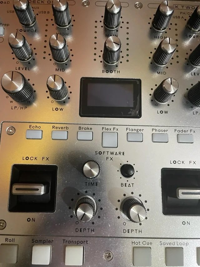Rane Seventy A-Trak Signature Edition de segunda mano · Foto 2 de 5 · Alicante · 1300 €