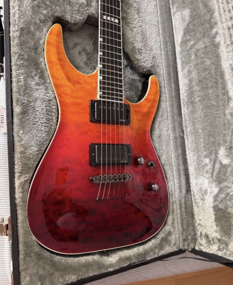Guitarra ESP E-II Horizon NT II TE AM de segunda mano · Foto 2 de 8 · Valencia · 1500 €