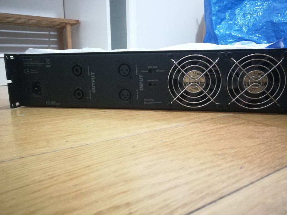 Audac D3 -Amplificador 2 canales, potencia 2x 450W sin accesorios de segunda mano · Foto 4 de 4 · Madrid · 200 €