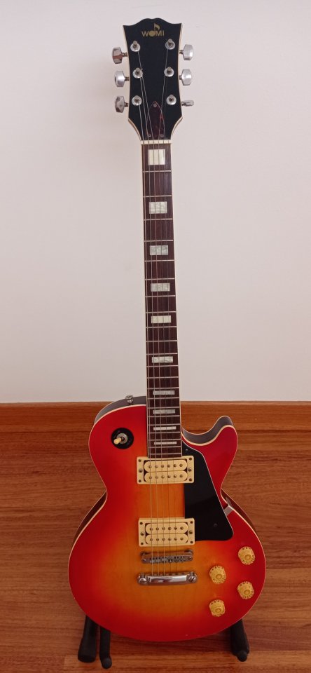 Guitarra eléctrica Arirang-Womi Les Paul Corea años 90 de segunda mano · Foto 1 de 2 · Cuenca · 180 €
