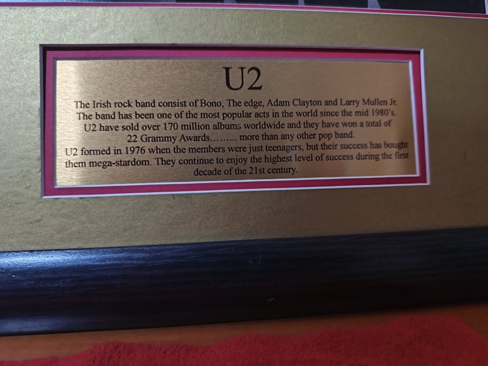 Collage U2 Colección