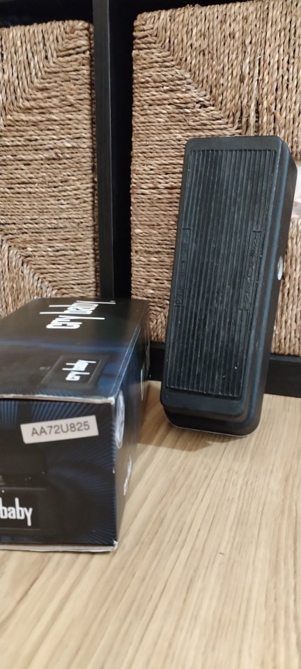 Dunlop cry baby wah gcb95 RESERVADO