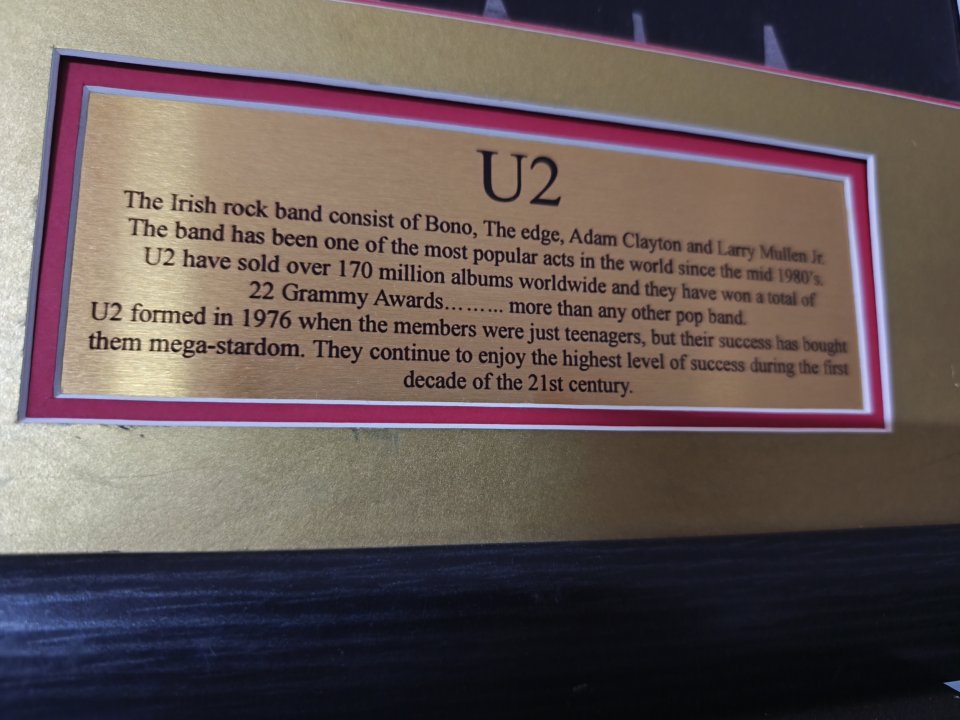 Collage U2 Colección