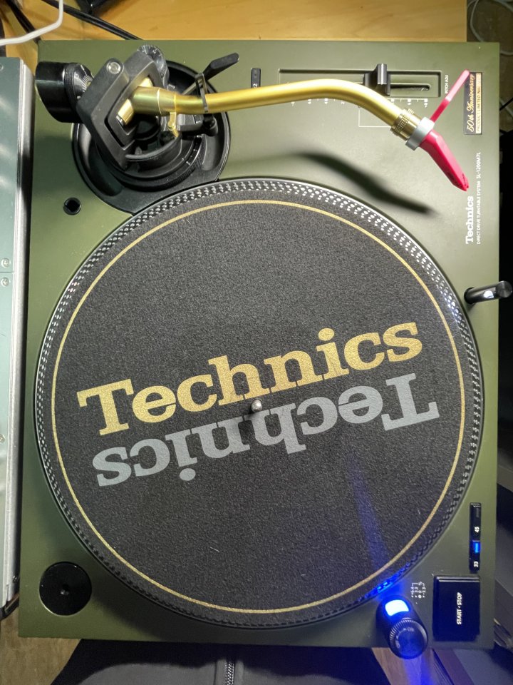 Technics SL-1200M7L-C 50th Anniversary -Verde Mate de segunda mano · Foto 1 de 5 · Alicante · 2500 €