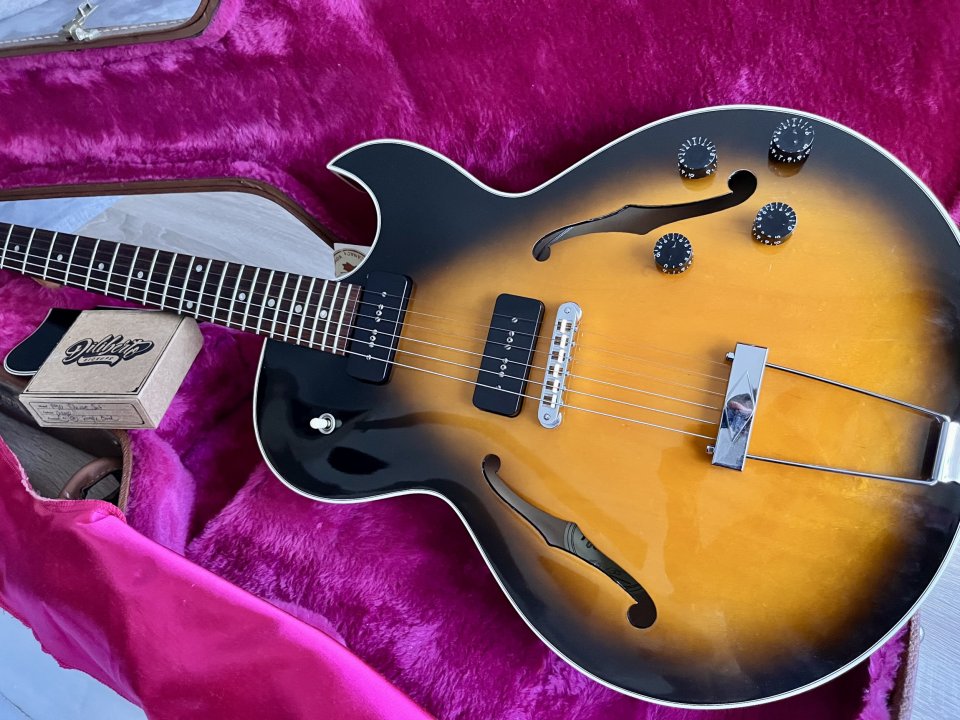 GIBSON ES 135