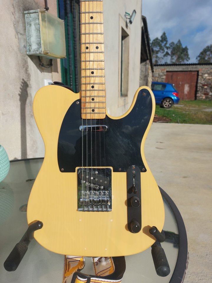 Fender Telecaster de segunda mano · Foto 1 de 6 · A Coruña · 825 €