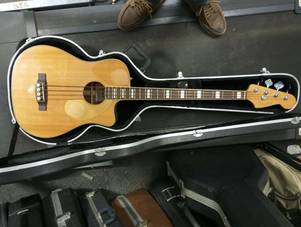 Fender Kingman electroacústico