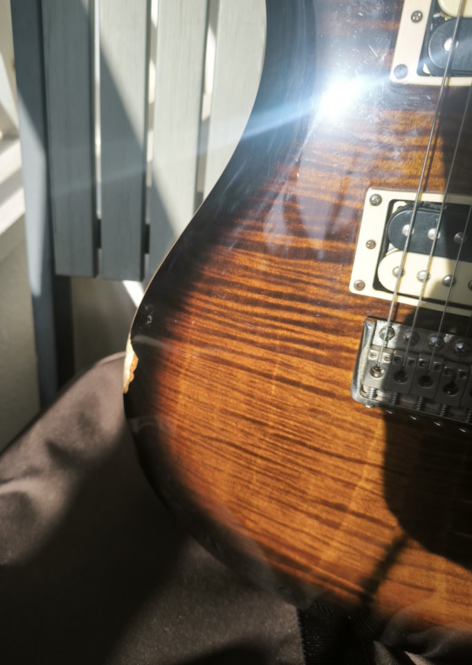 REBAJA PRS SE Custom 24 Black Gold Burst ¡ENVÍO INCLUIDO! (Cambio) de segunda mano · Foto 3 de 8 · Murcia · 580 €