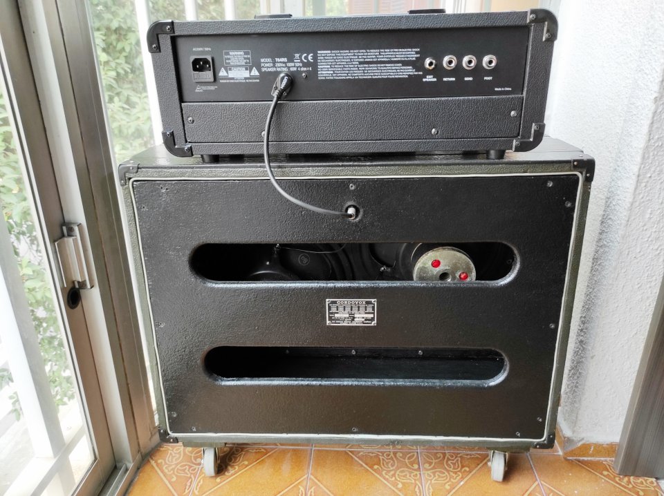 Pantalla 2x12 AlNiCo (años 60, USA) + cabezal 2 canales y reverb modificado. de segunda mano · Foto 7 de 10 · Valencia · 450 €