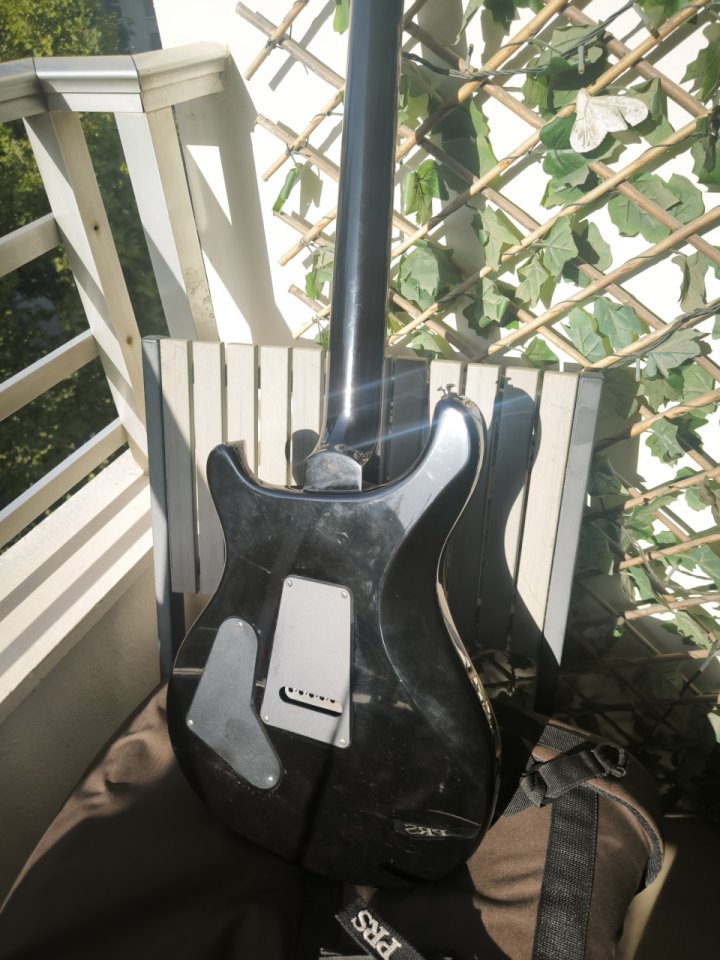 REBAJA PRS SE Custom 24 Black Gold Burst ¡ENVÍO INCLUIDO! (Cambio) de segunda mano · Foto 4 de 8 · Murcia · 580 €