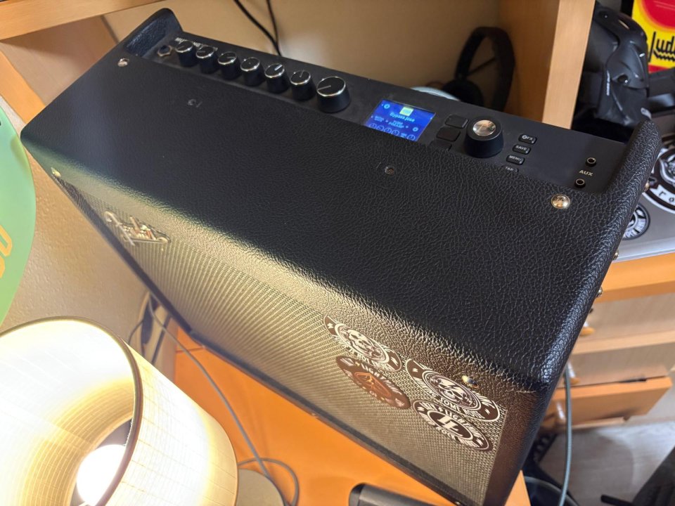 Amplificador fender GTX-50 con pedal MGT-4