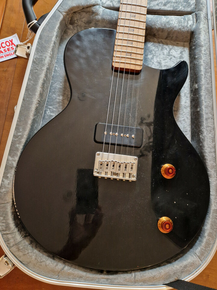 PJD Guitars Carey Apprentice 2023 - Relic Midnight Black Cracked Lacquer