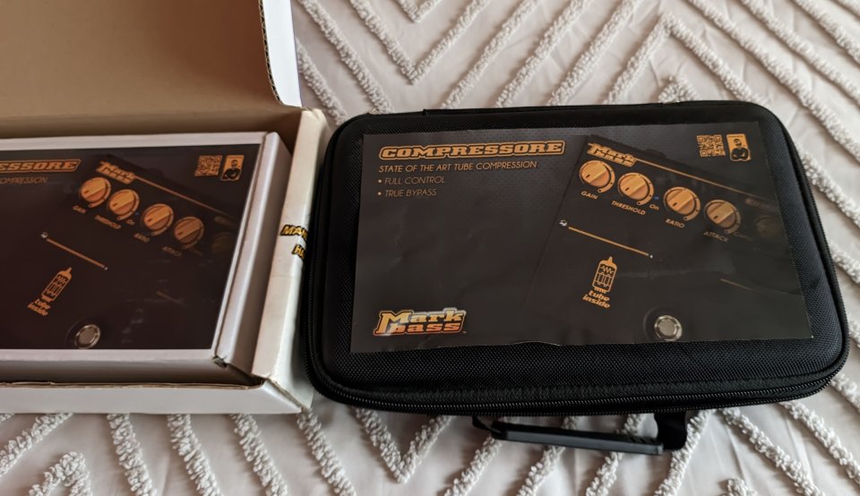 MARKBASS COMPRESSORE bajo nuevo + estuche