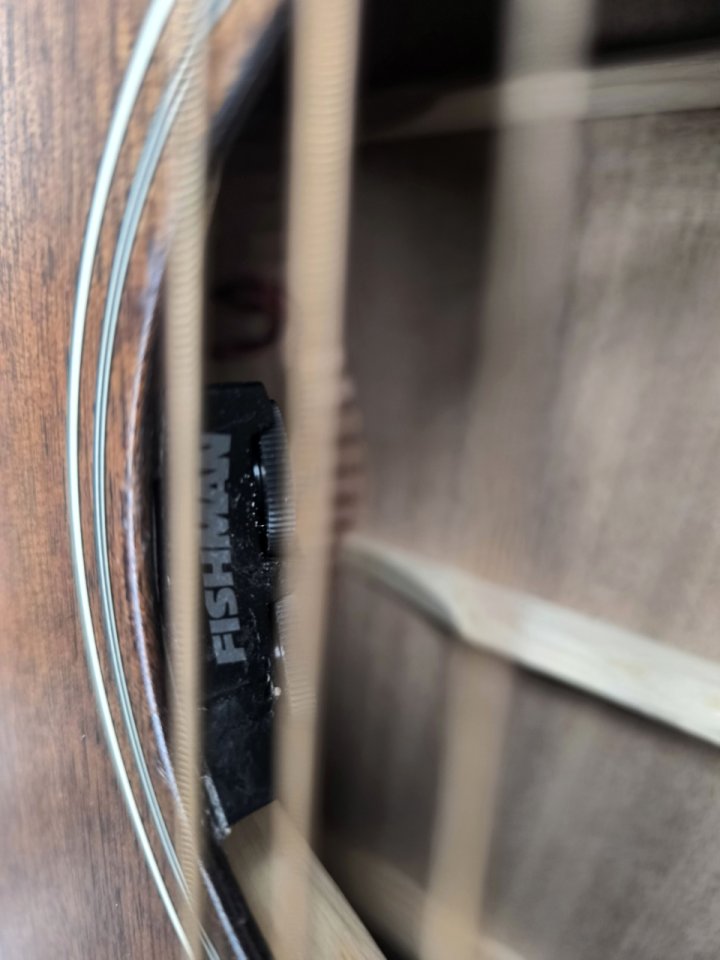 Harley Benton CLA-15M SolidWood + Fishman Matrix Infinity VT Narrow +extras de segunda mano · Foto 4 de 10 · Valencia · 325 €