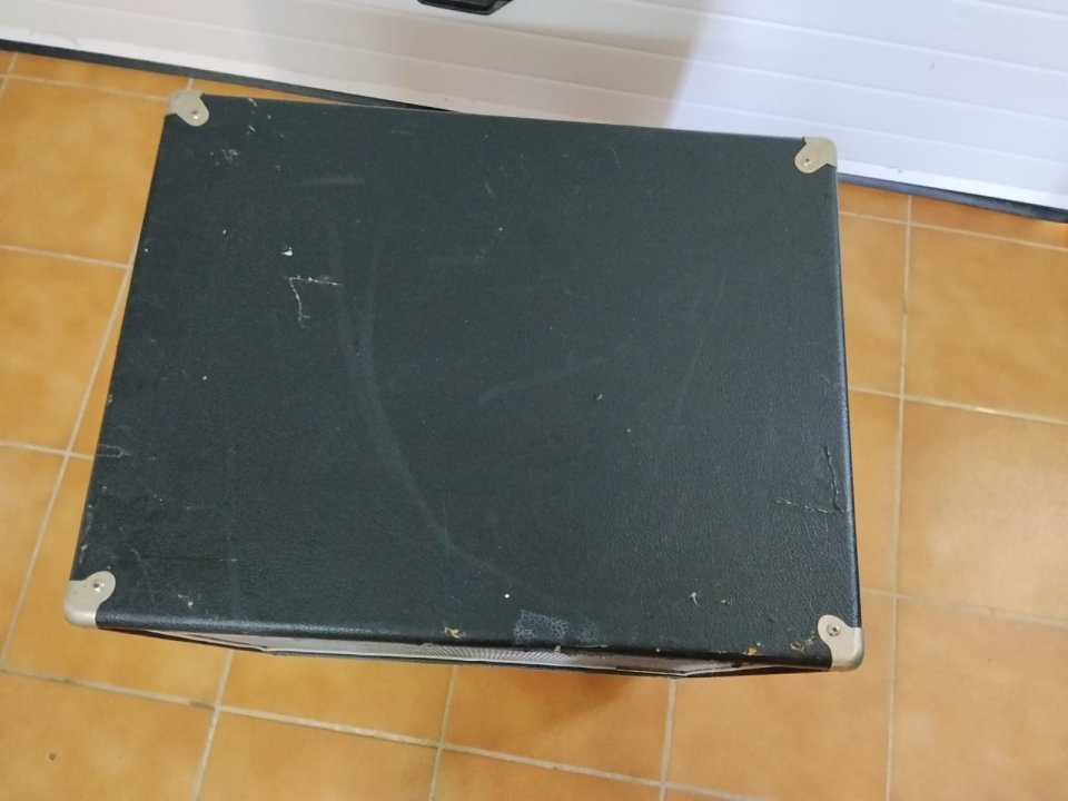 Pantalla Ampeg B410HLF de segunda mano · Foto 2 de 6 · Málaga · 400 €