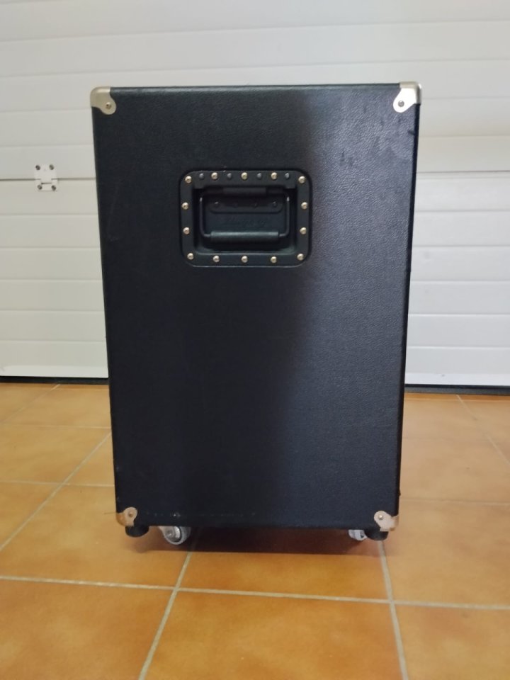 Pantalla Ampeg B410HLF de segunda mano · Foto 3 de 6 · Málaga · 400 €